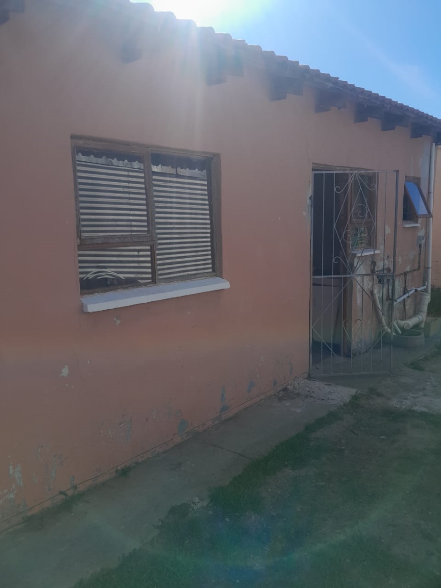 2 Bedroom Property for Sale in Booysens Park Eastern Cape